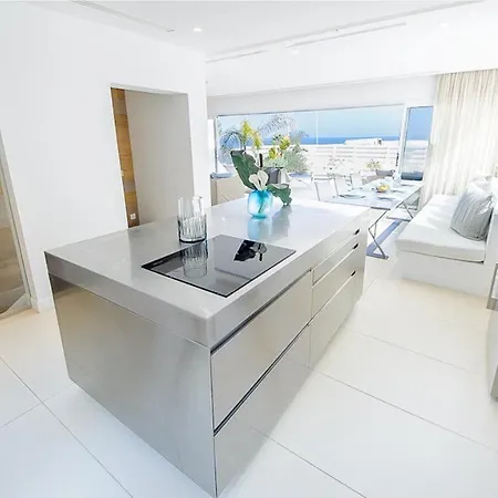 In Sleeps 10 Includes Swimming Pool And Air Con Villa *