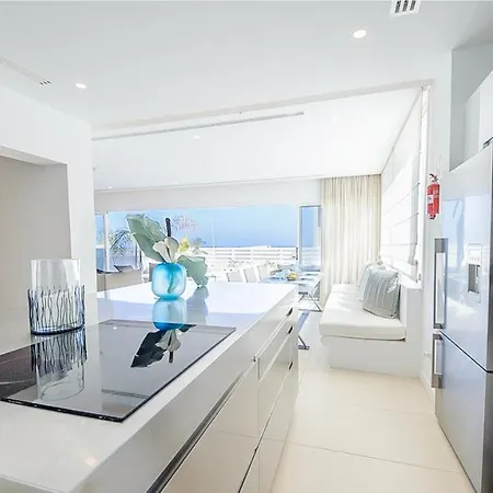 In Sleeps 10 Includes Swimming Pool And Air Con Protaras